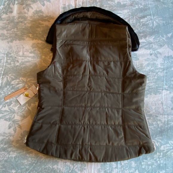 NWT Gibson Latimer Olive Color Quilted Vest with Removable Faux Fur Collar - Picture 11 of 16
